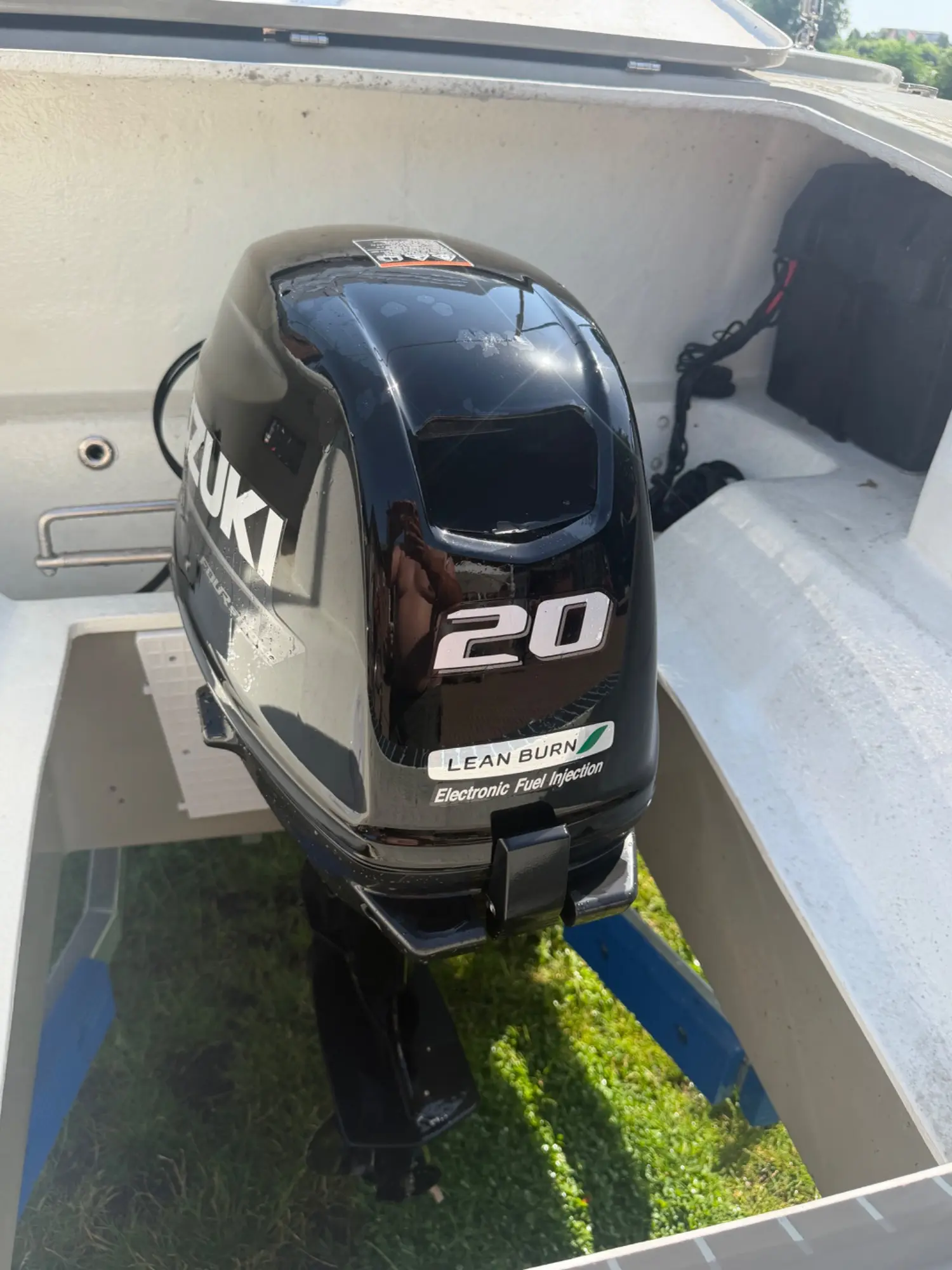 Liberty T 19 tender Suzuki 20pk kampeer Edition Bwj 023 — foto 11 van 15