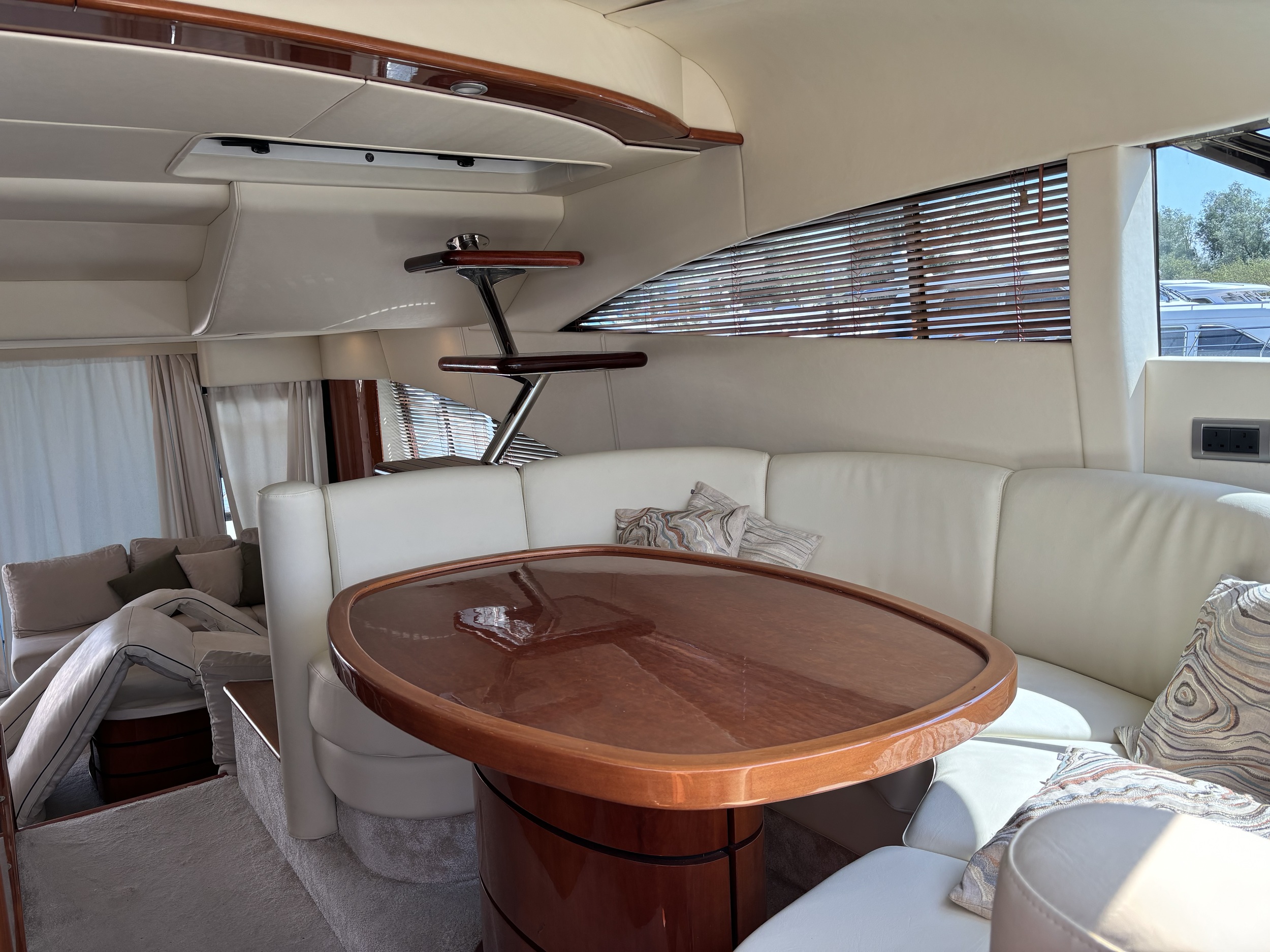 Fairline Squadron 58 — foto 12 van 21