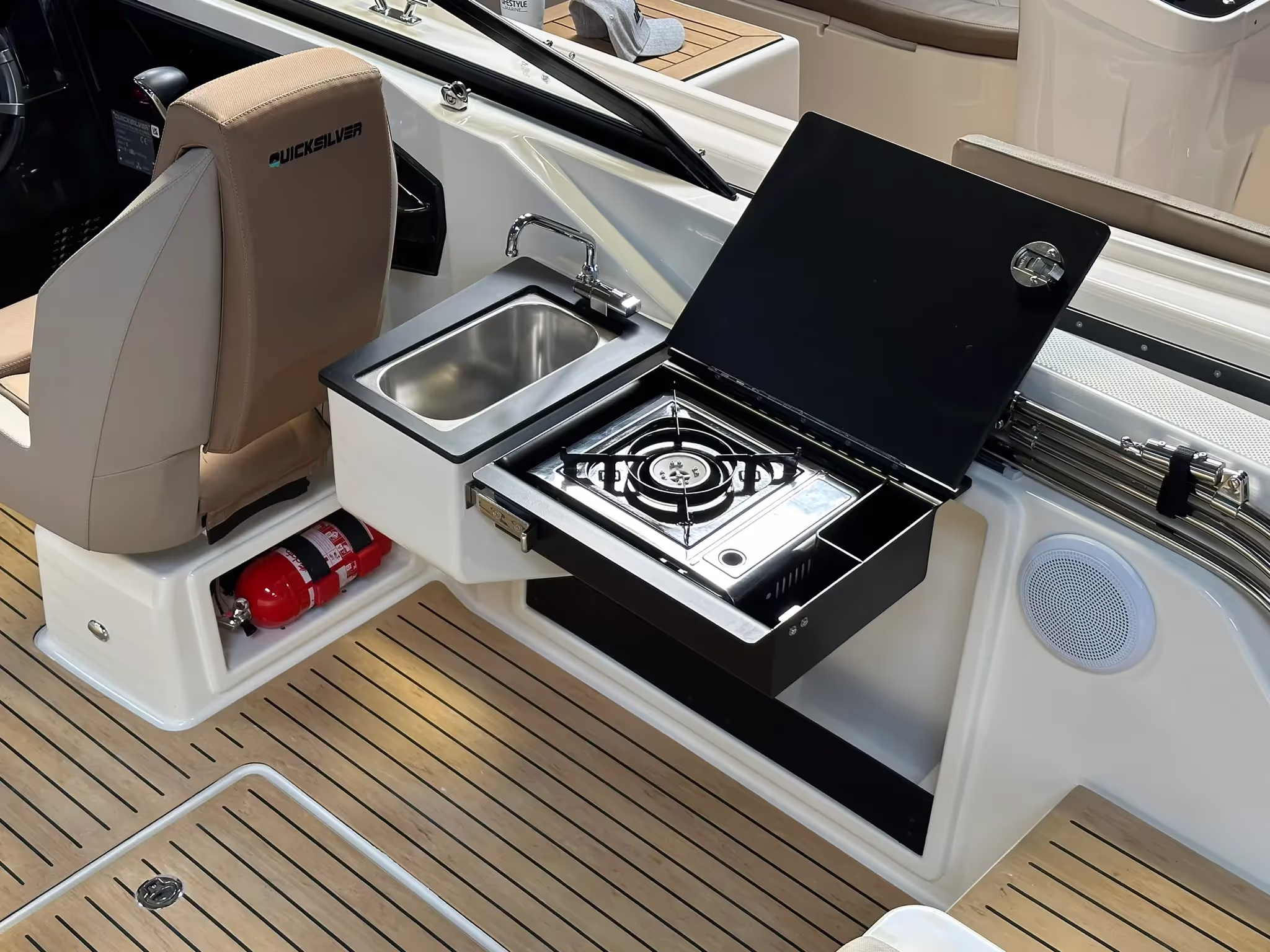 Quicksilver 675 Cruiser — foto 6 van 28