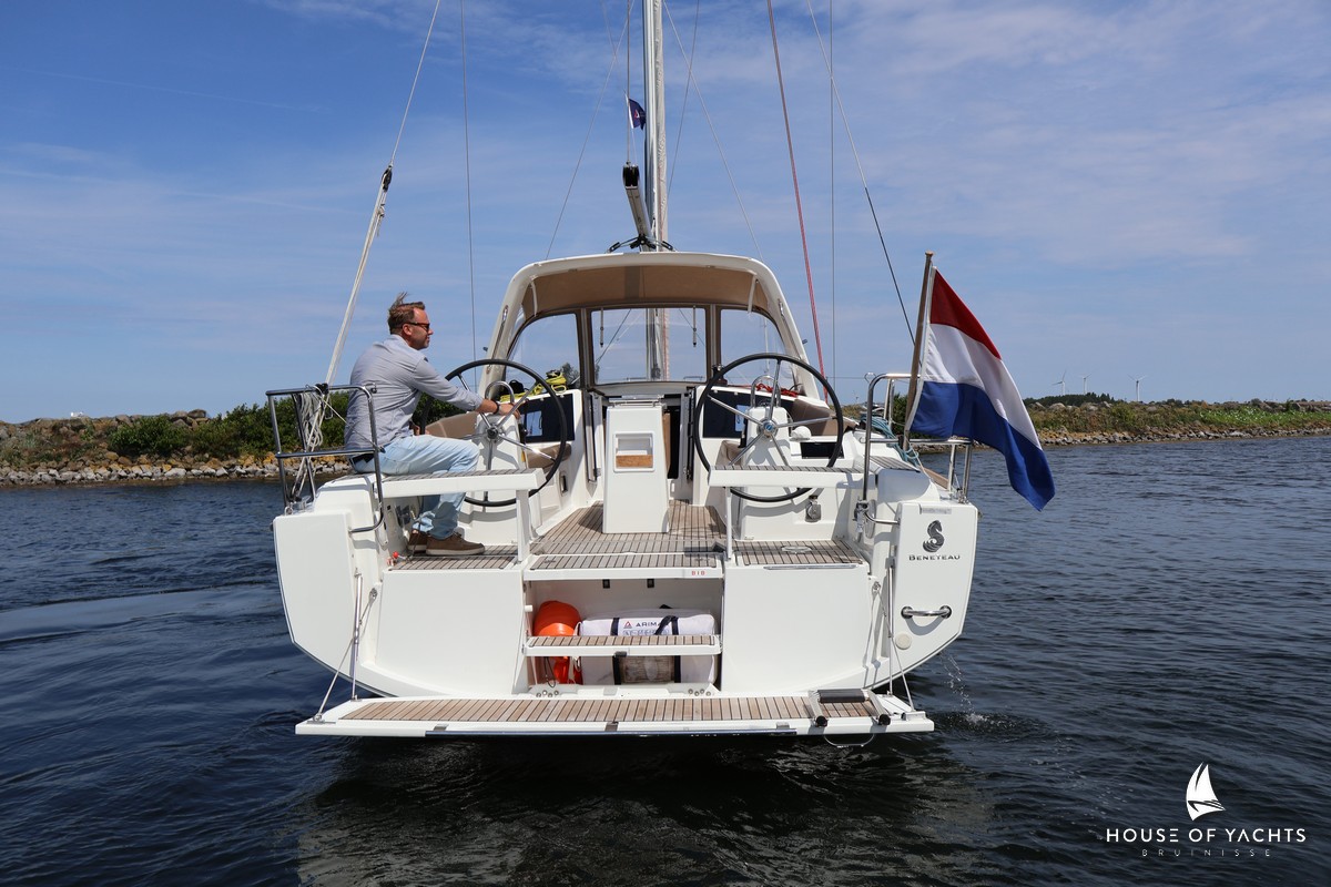 Beneteau Oceanis 35.1 — foto 2 van 12