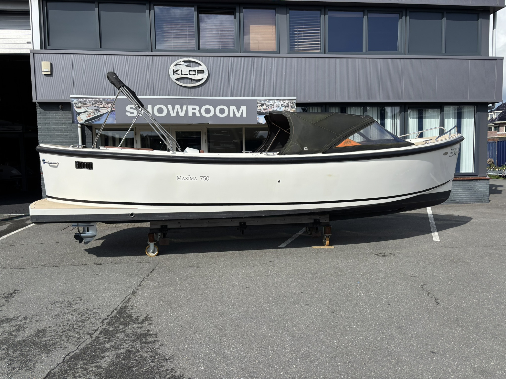 Maxima Boats 750 Flying Lounge met Honda 40 pk van bouwjaar 2020! — foto 1 van 11