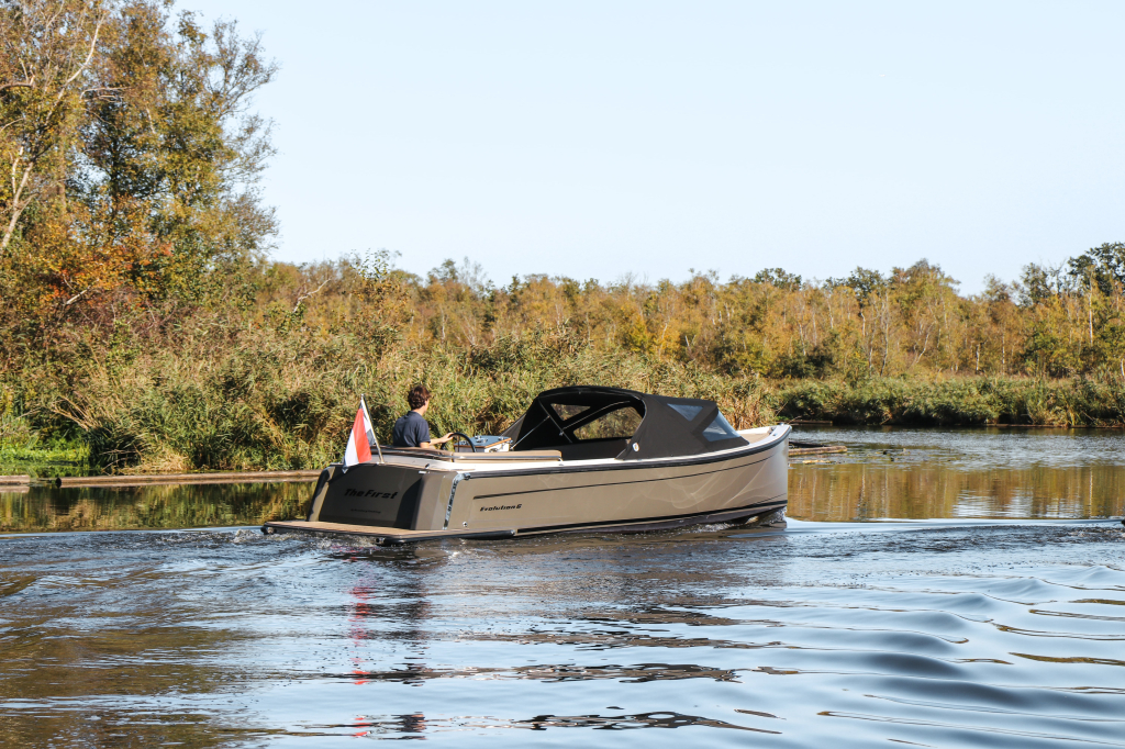 Evolution  6 Tender  — foto 3 van 16