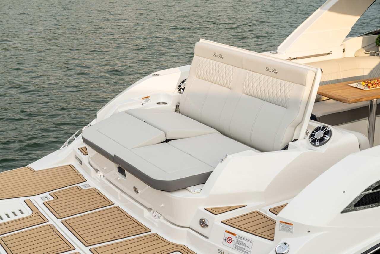 Sea Ray SLX 350 — foto 9 van 9