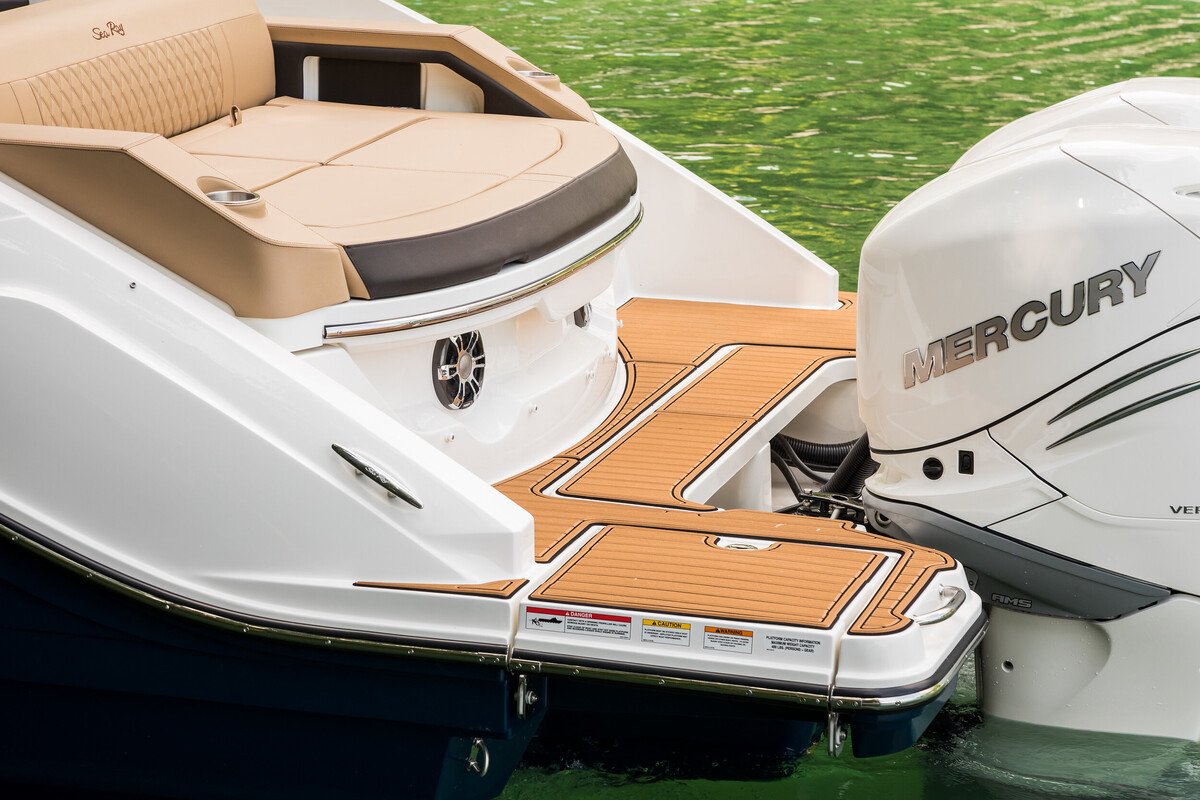 Sea Ray SLX 310 Outboard — foto 26 van 29