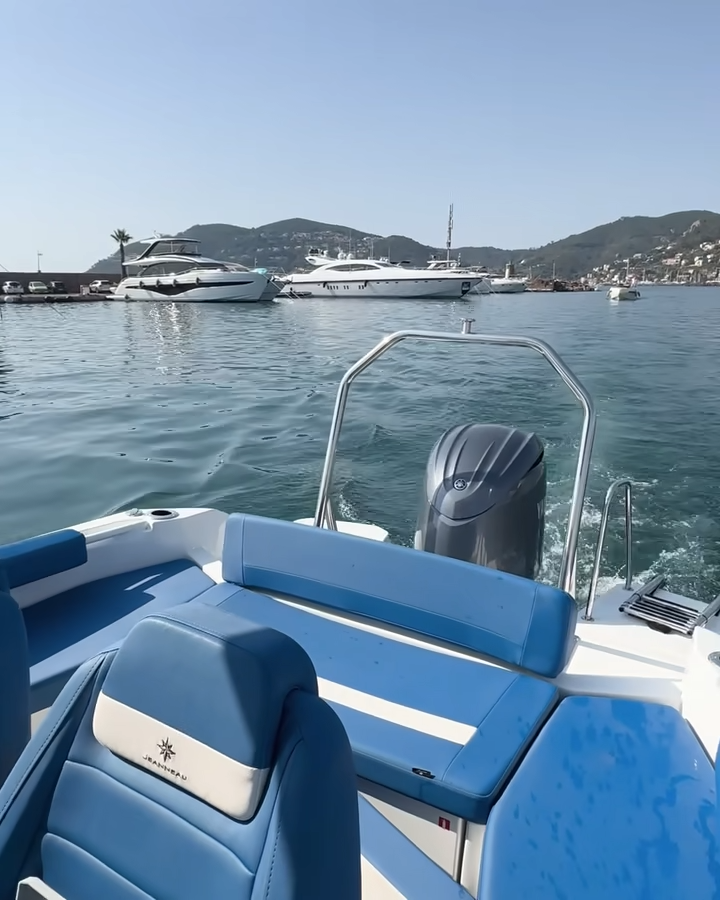 Jeanneau Cap Camarat 6.0 CC New Model — foto 8 van 11