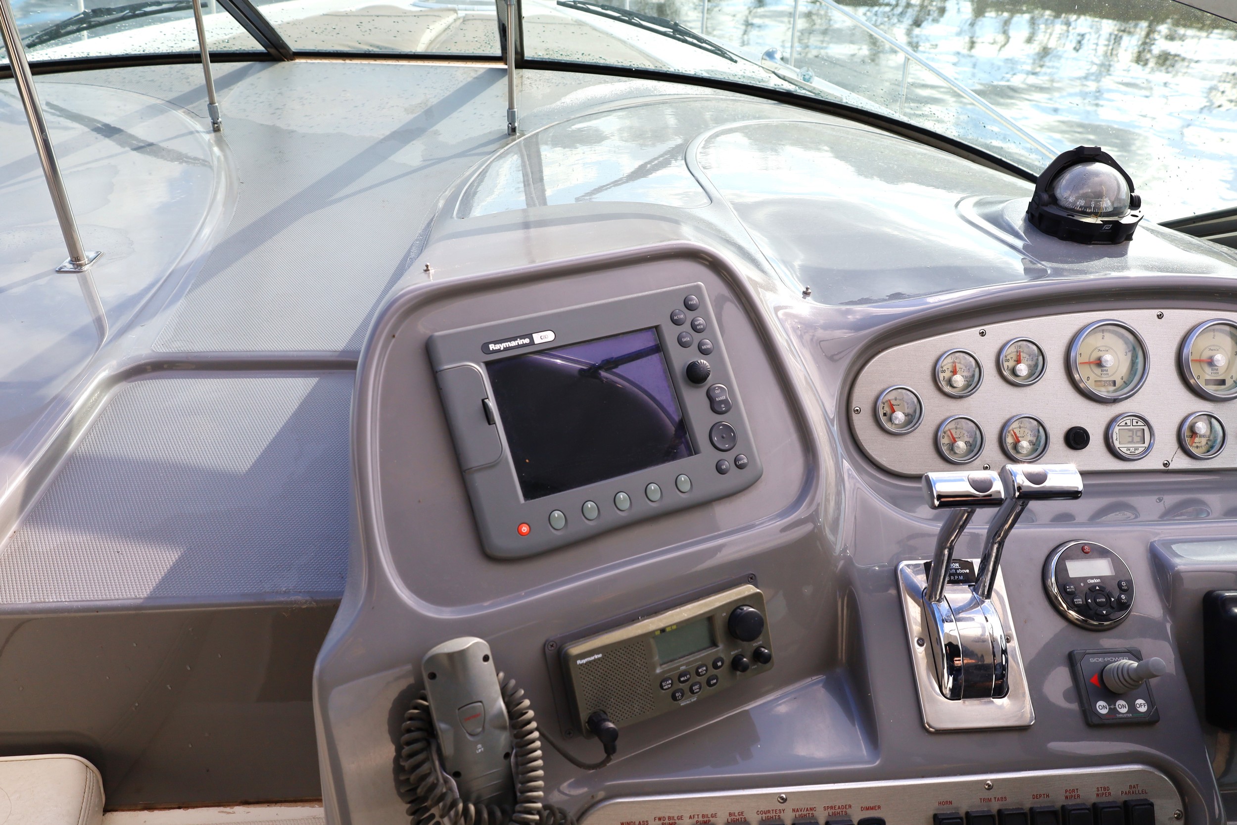 Cruiser Yachts 370 Express — foto 9 van 31