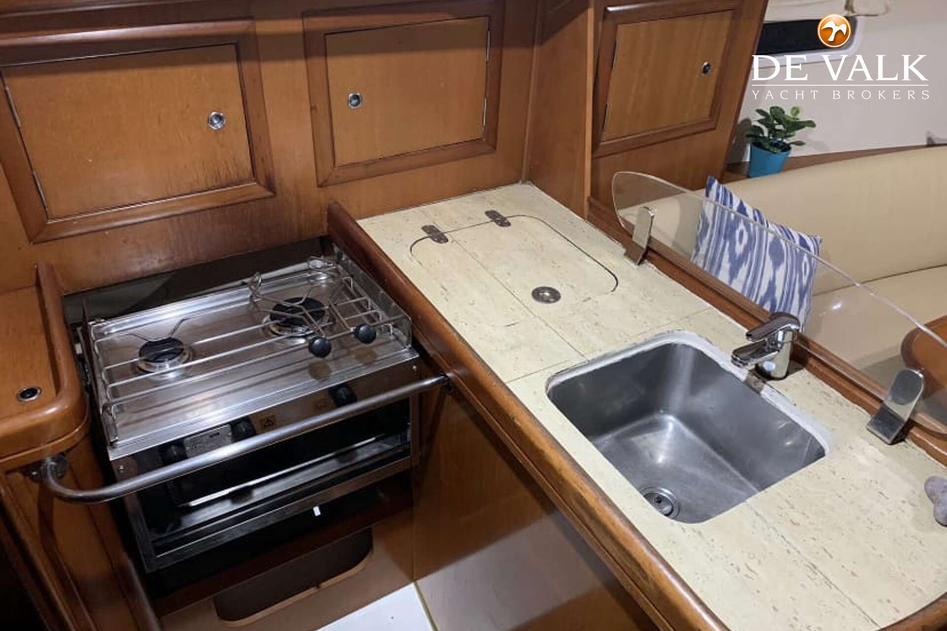 Beneteau Oceanis 323 — foto 16 van 25