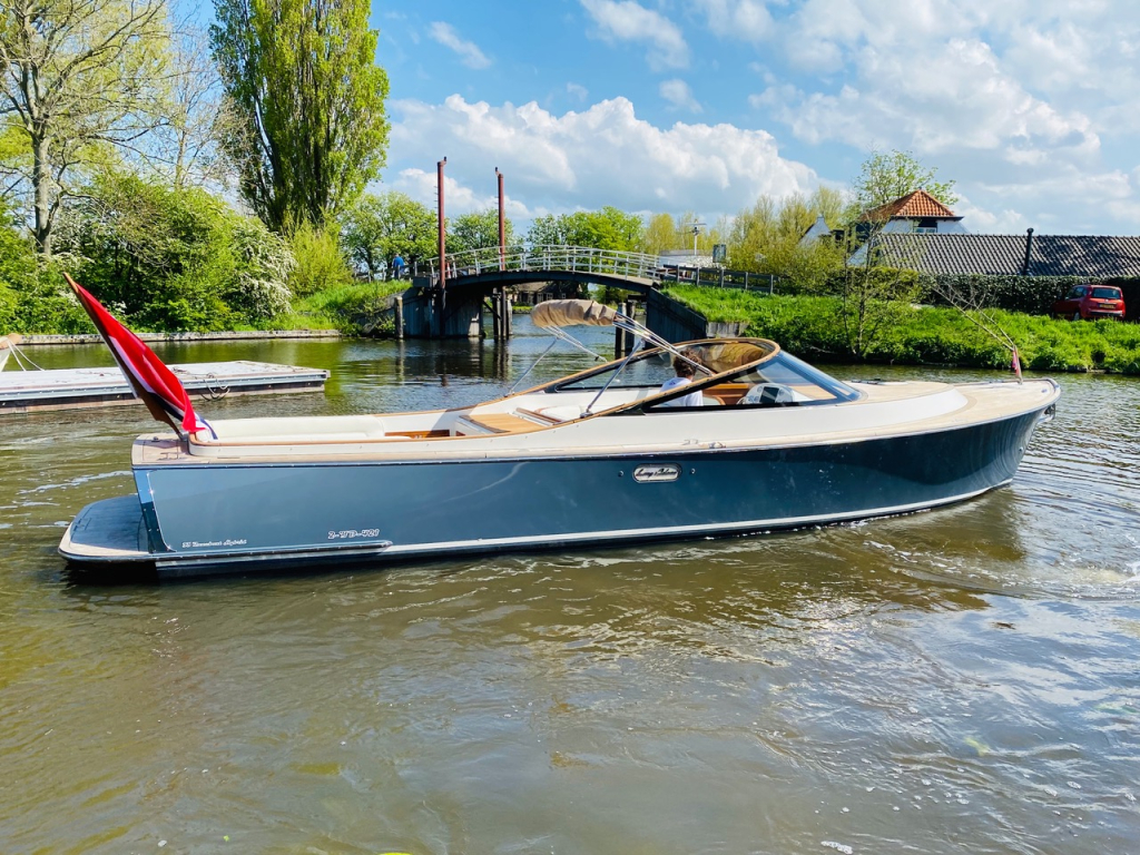 LongIsland 33 Runabout — foto 10 van 13