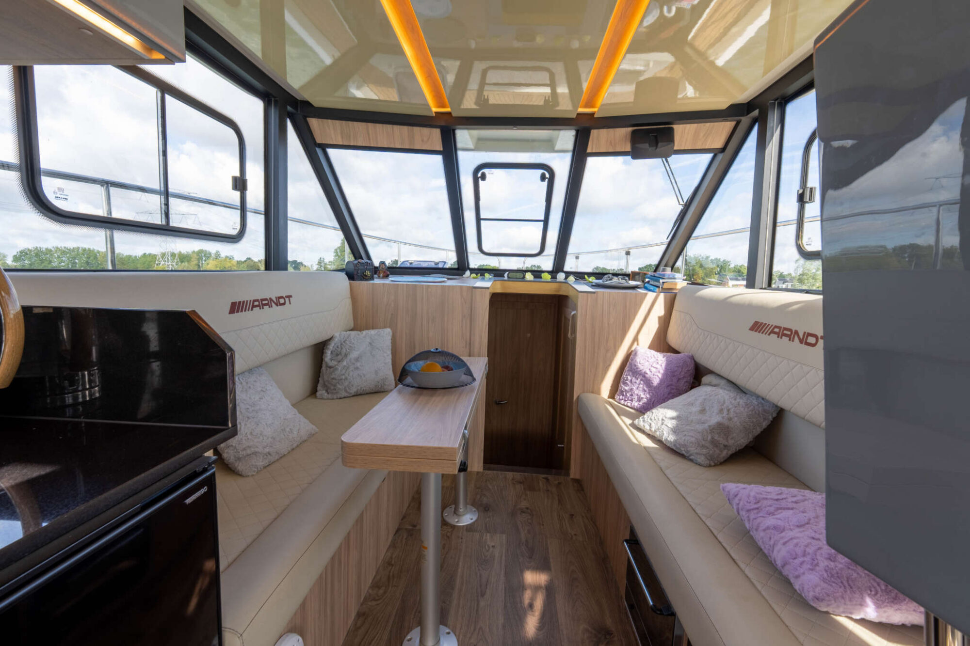 Cobra Yachts Futura 40 Grand Horizon — foto 3 van 55