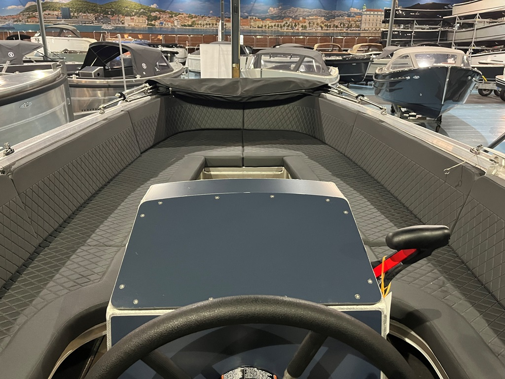 Van Vossen VanVossen Tender 777 met Honda 150 pk — foto 7 van 10