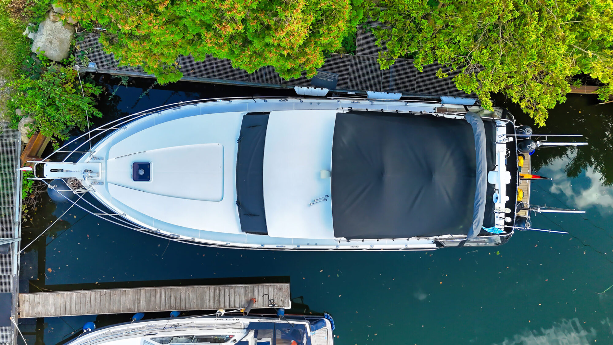 Neptunus 138 / 46 Flybridge Sedan — foto 2 van 32