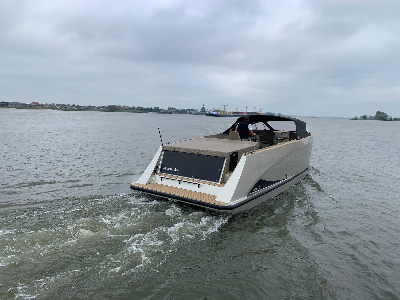 Maxima Boats 35 met 2x Honda 250 pk op voorraad! — foto 4 van 30