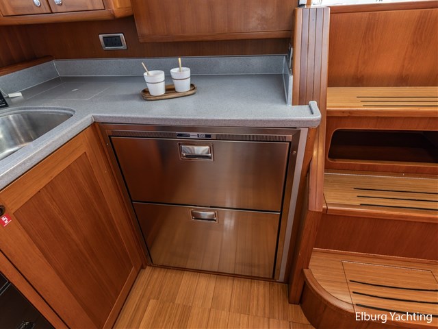 Trader 42 - Cabrio — foto 15 van 76