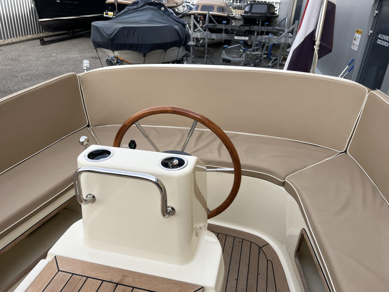 Interboat Intender 760 _ 52pk Vetus 2013 — foto 8 van 12