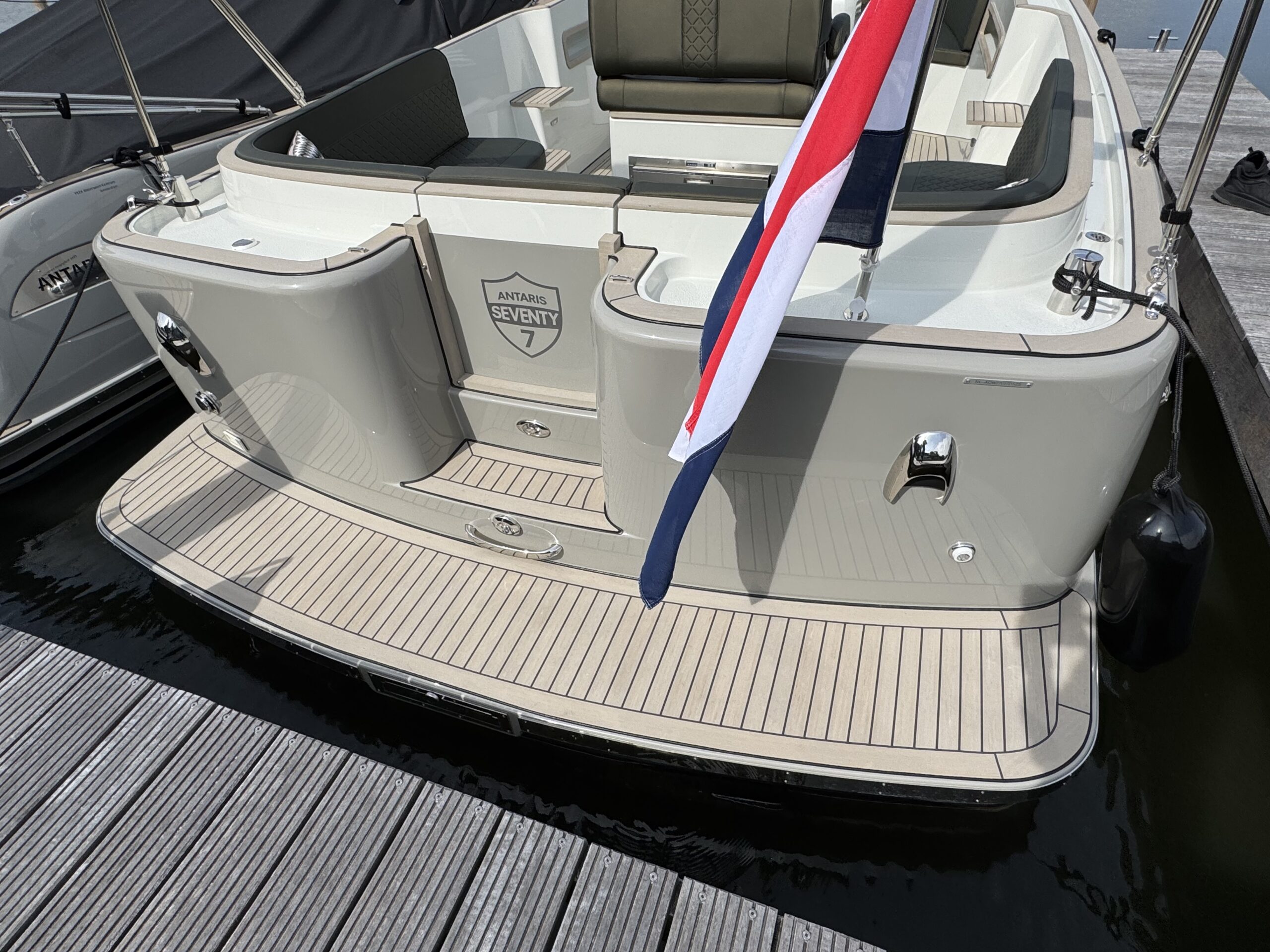Antaris Seventy7 Sport (luxe uitvoering) — foto 29 van 44