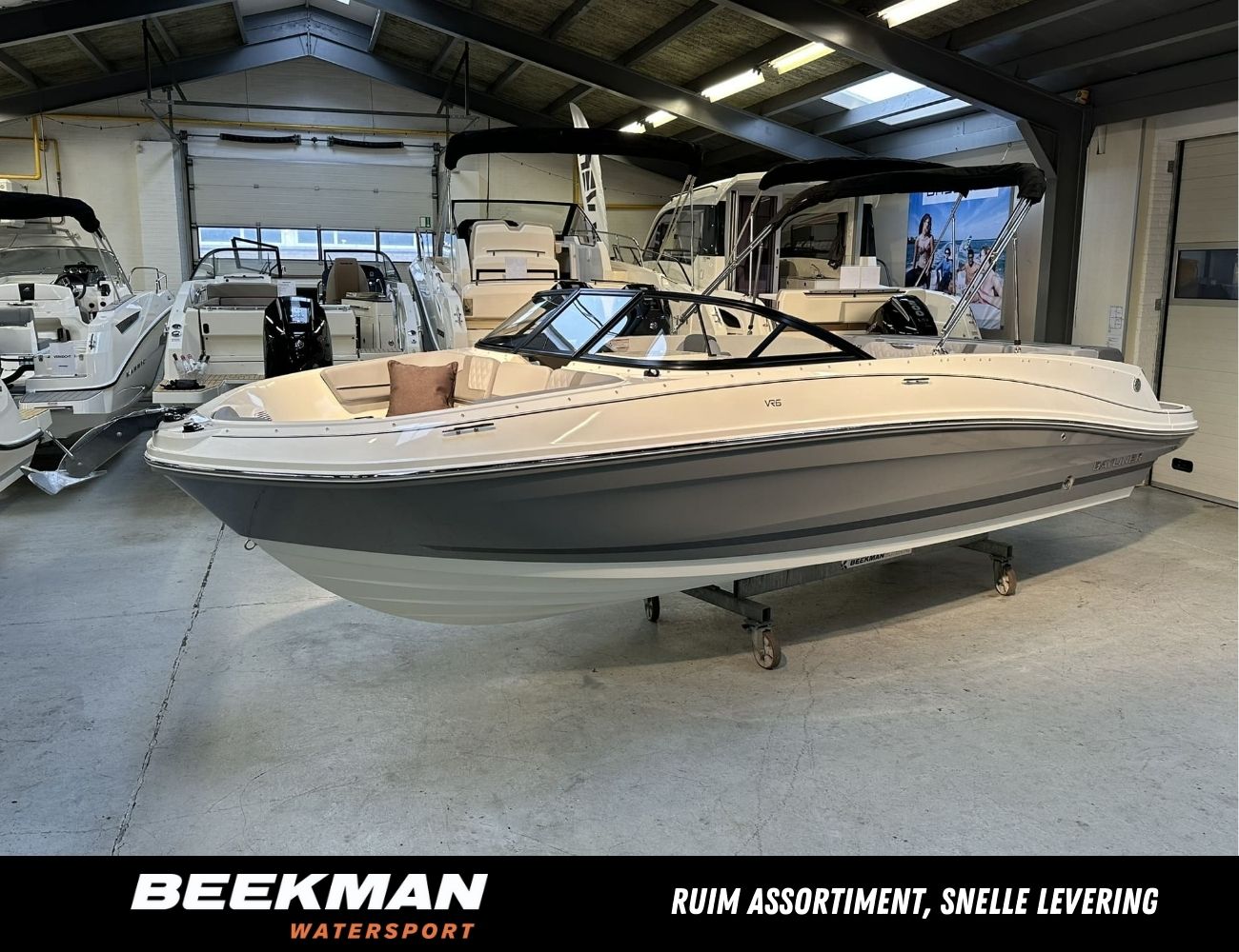 Bayliner VR6 Bowrider — foto 1 van 29