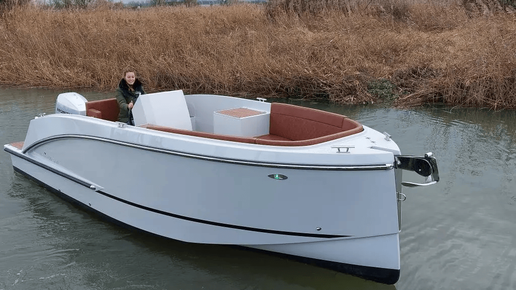 Maxima 680 Sport Lounge Tender — foto 3 van 14