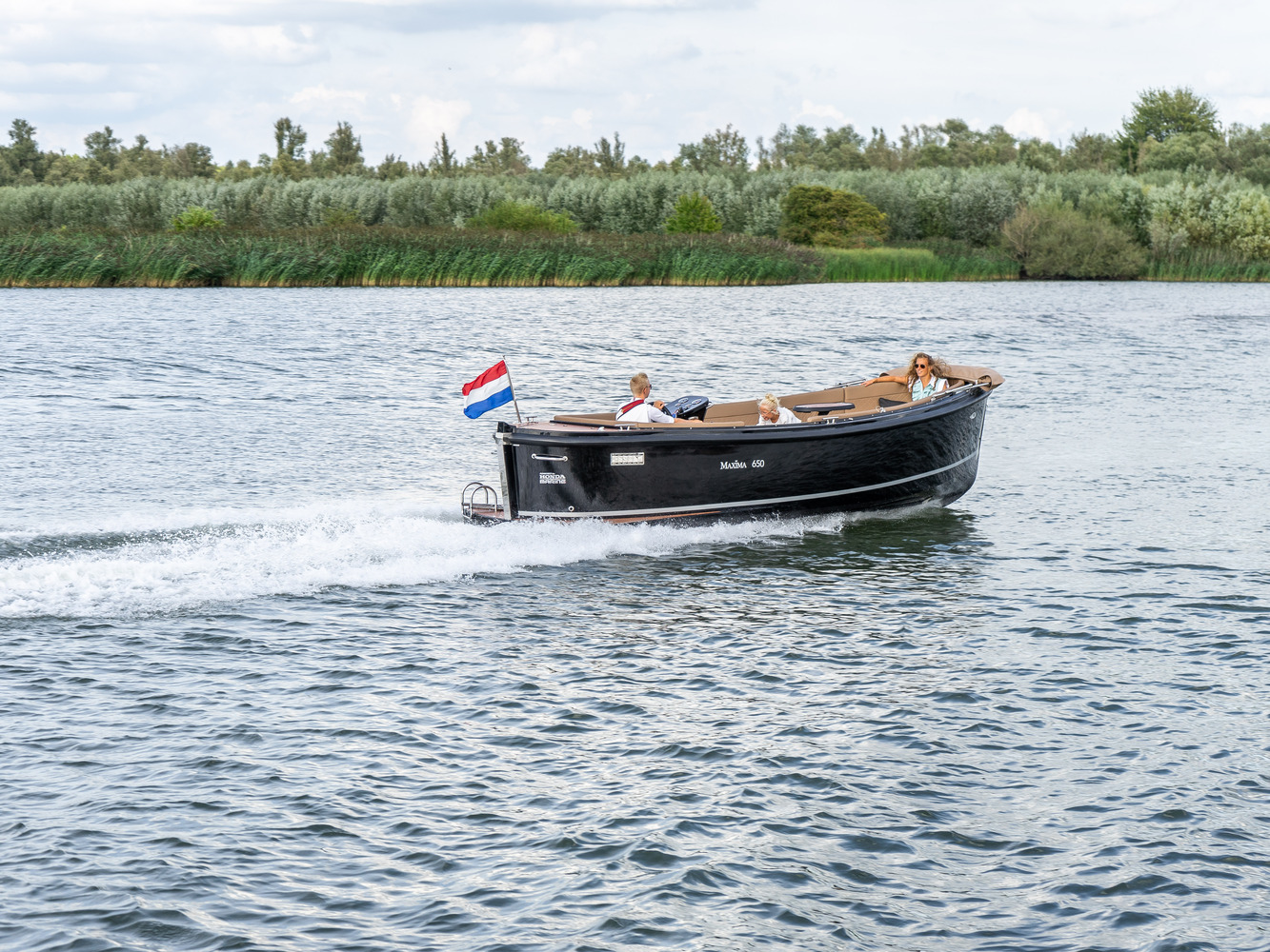 Maxima Boats 650 Flying Lounge — foto 2 van 16