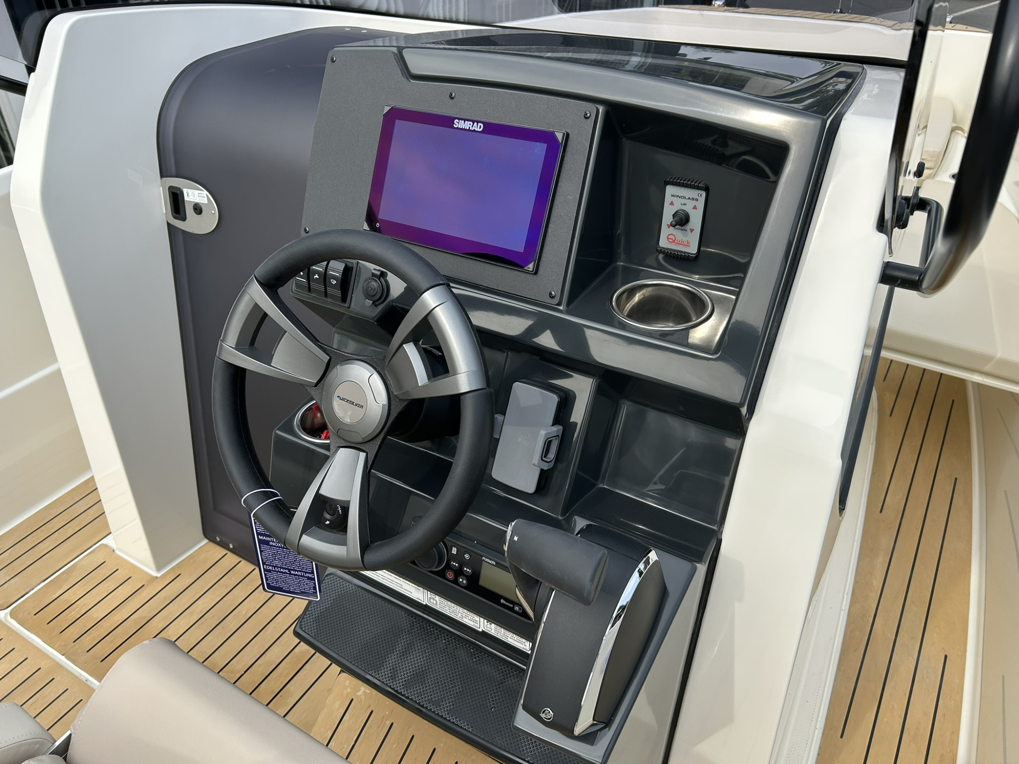 Quicksilver 705 Activ Open met Mercury 225 pk — foto 5 van 13