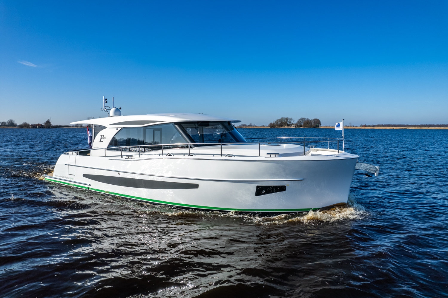 Boarncruiser 1280 Elegance Sedan - HYBRIDE