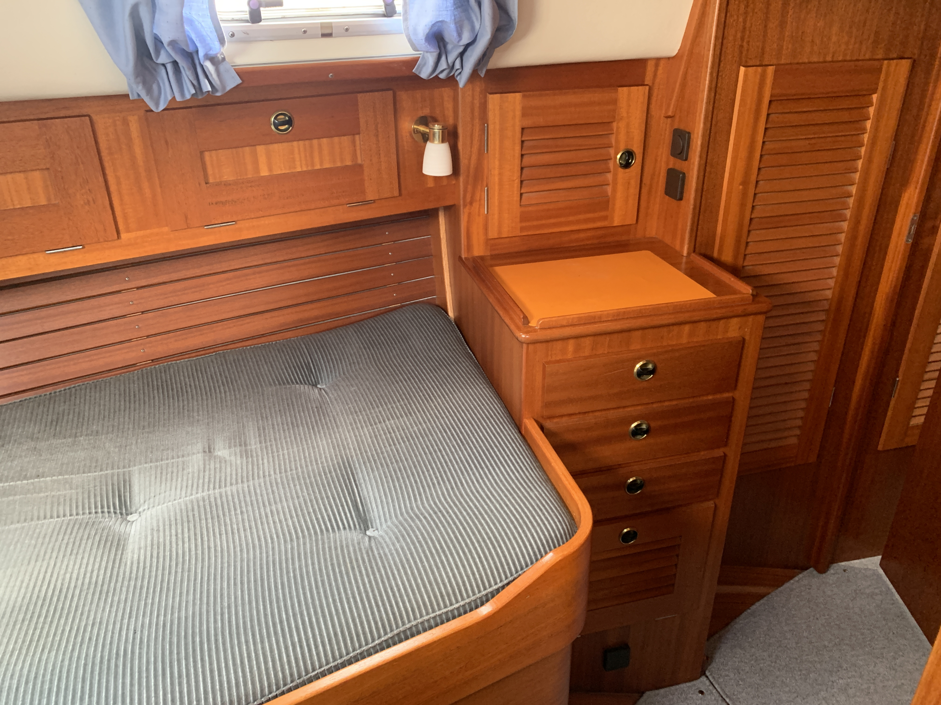 Hallberg-Rassy 42 — foto 54 van 77