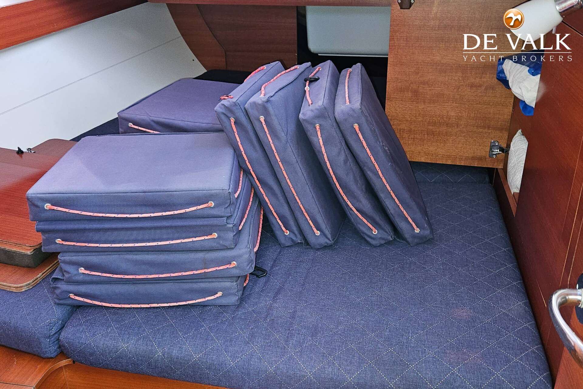 Dufour 460 Grand Large — foto 34 van 39