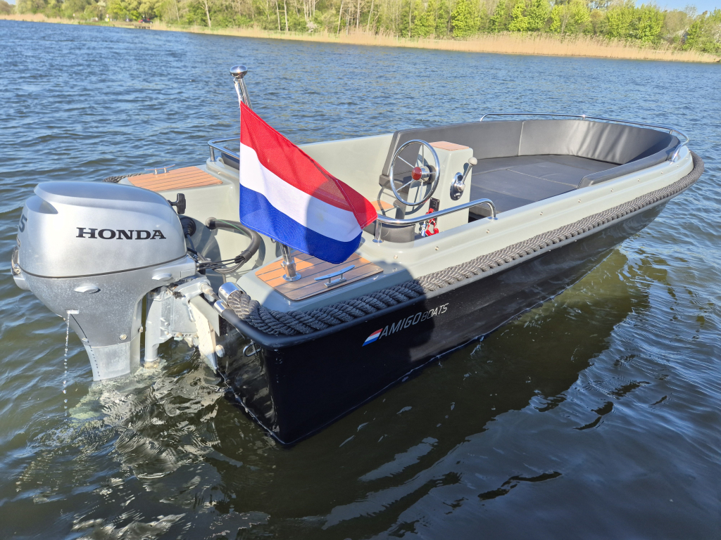 Amigo 435 comfort sloep | Honda 15PK 4 takt | havenzeil | vaarklaar — foto 2 van 11