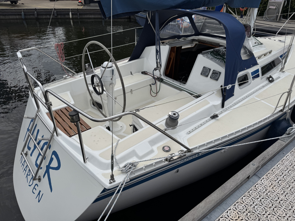 Hunter 28.5 — foto 3 van 44