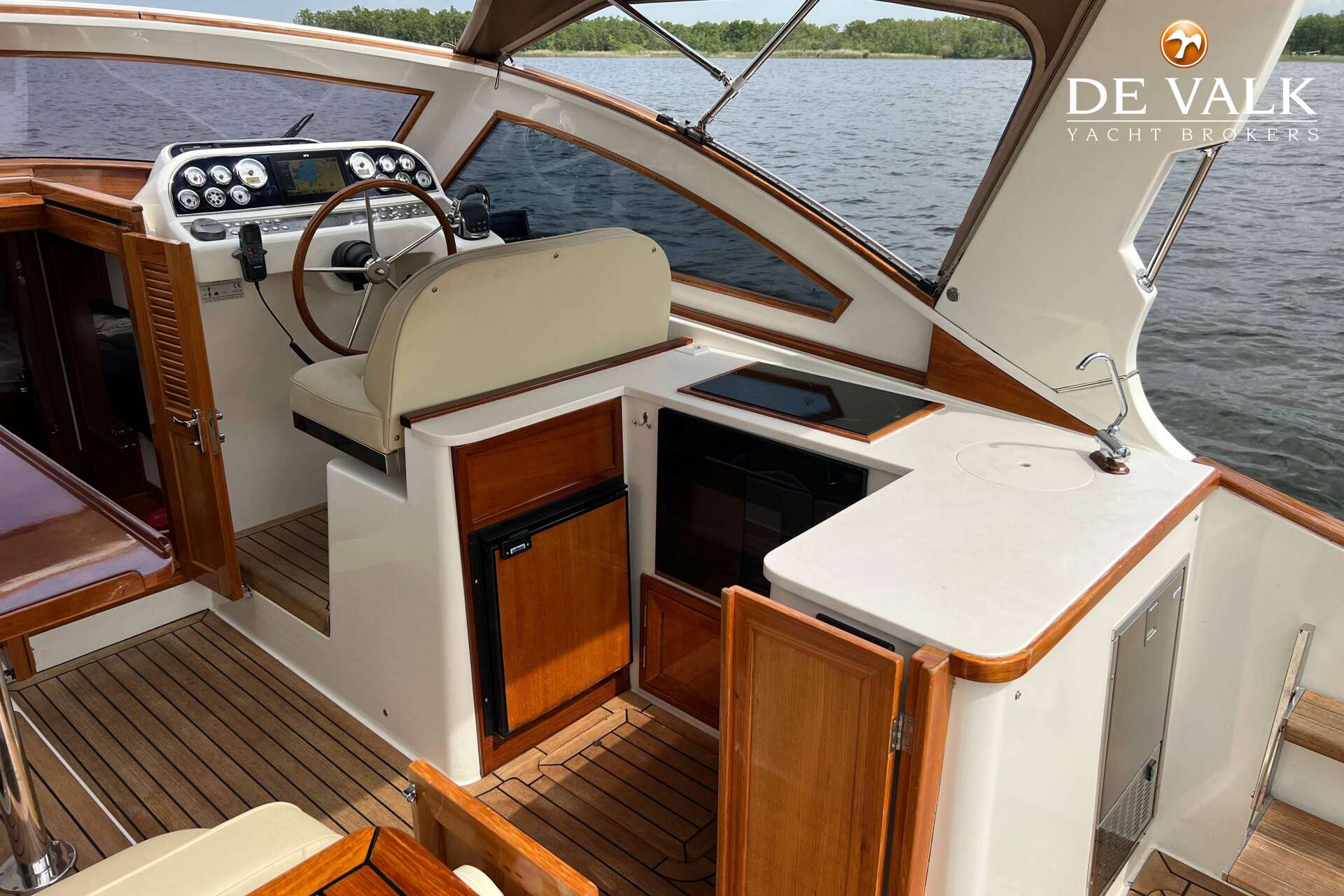Long Island 40 Runabout — foto 15 van 41