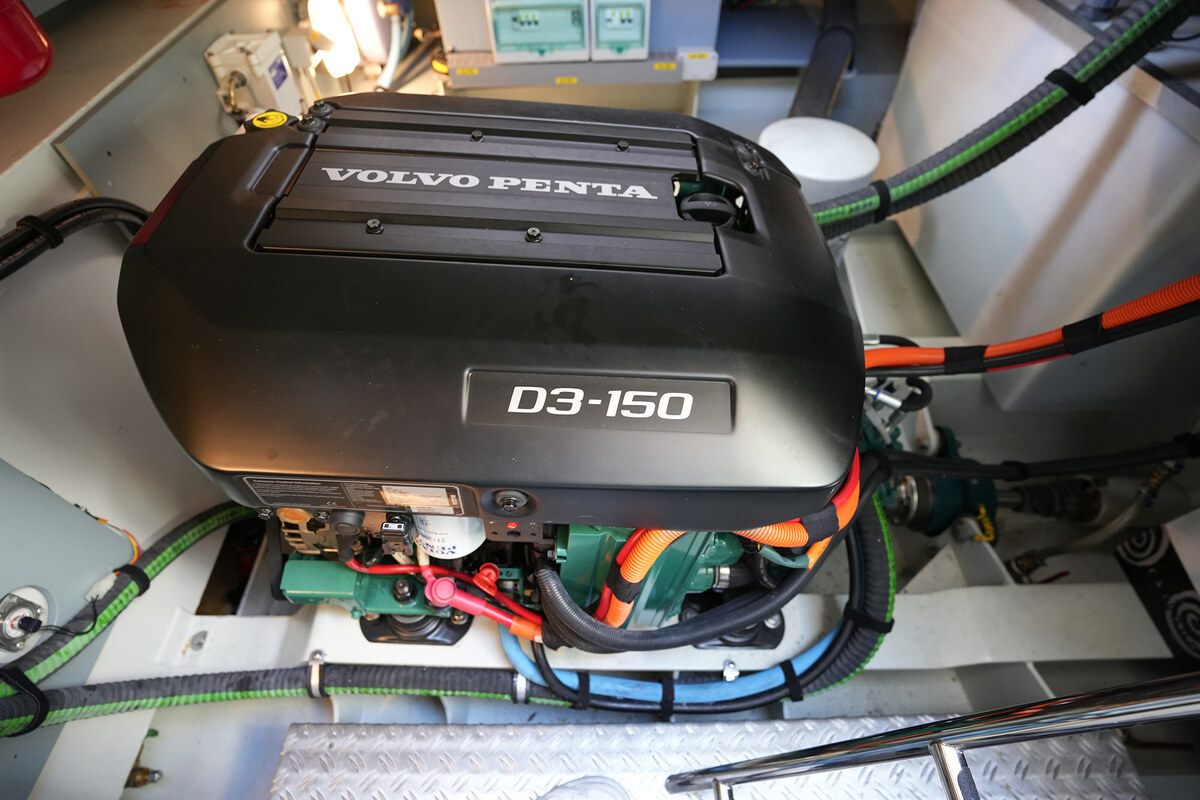 Linssen Grand Sturdy 410 AC Variotop met stabilisator — foto 67 van 79