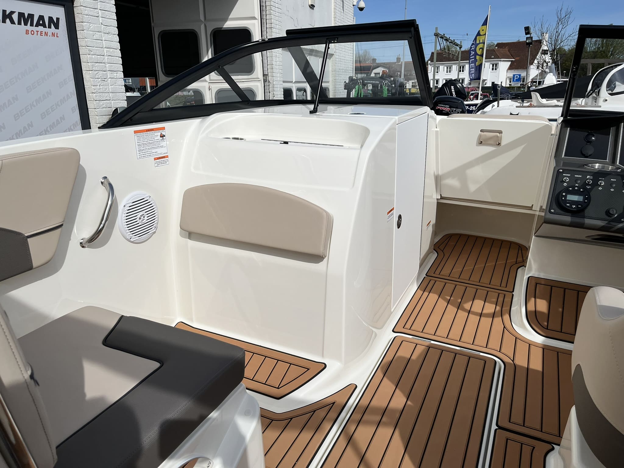 Bayliner VR6 Bowrider — foto 19 van 31