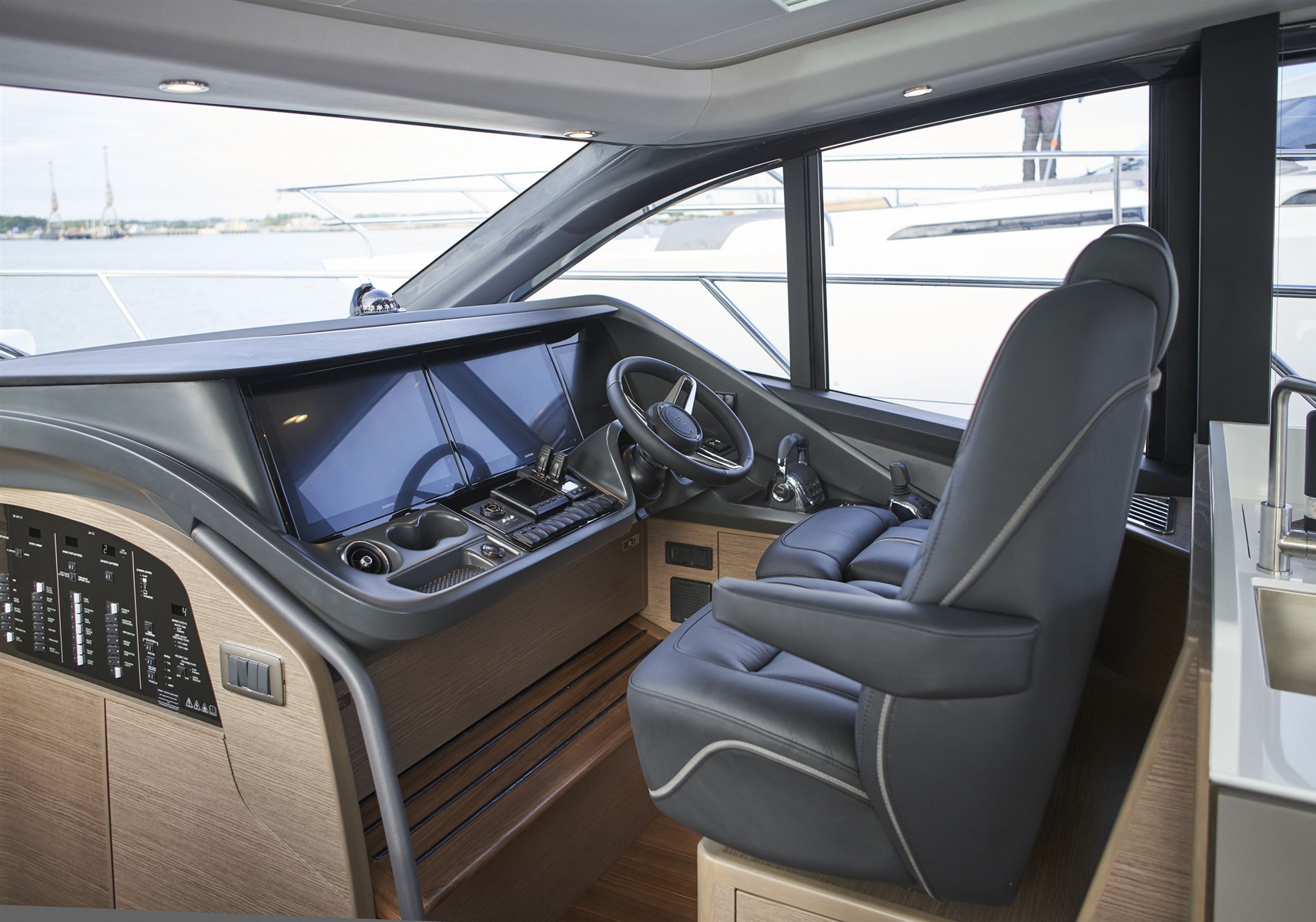 Princess V55 — foto 11 van 11