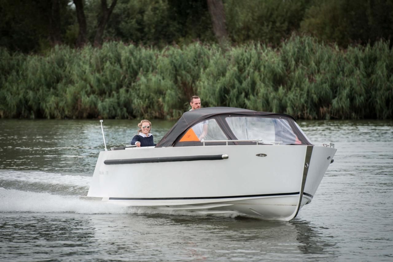 Maxima 730 tender — foto 13 van 28