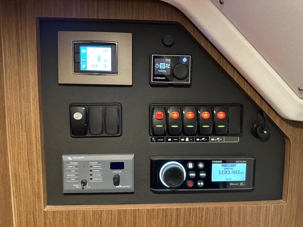 JEANNEAU NC37 met slechts 87 uur! — foto 41 van 42
