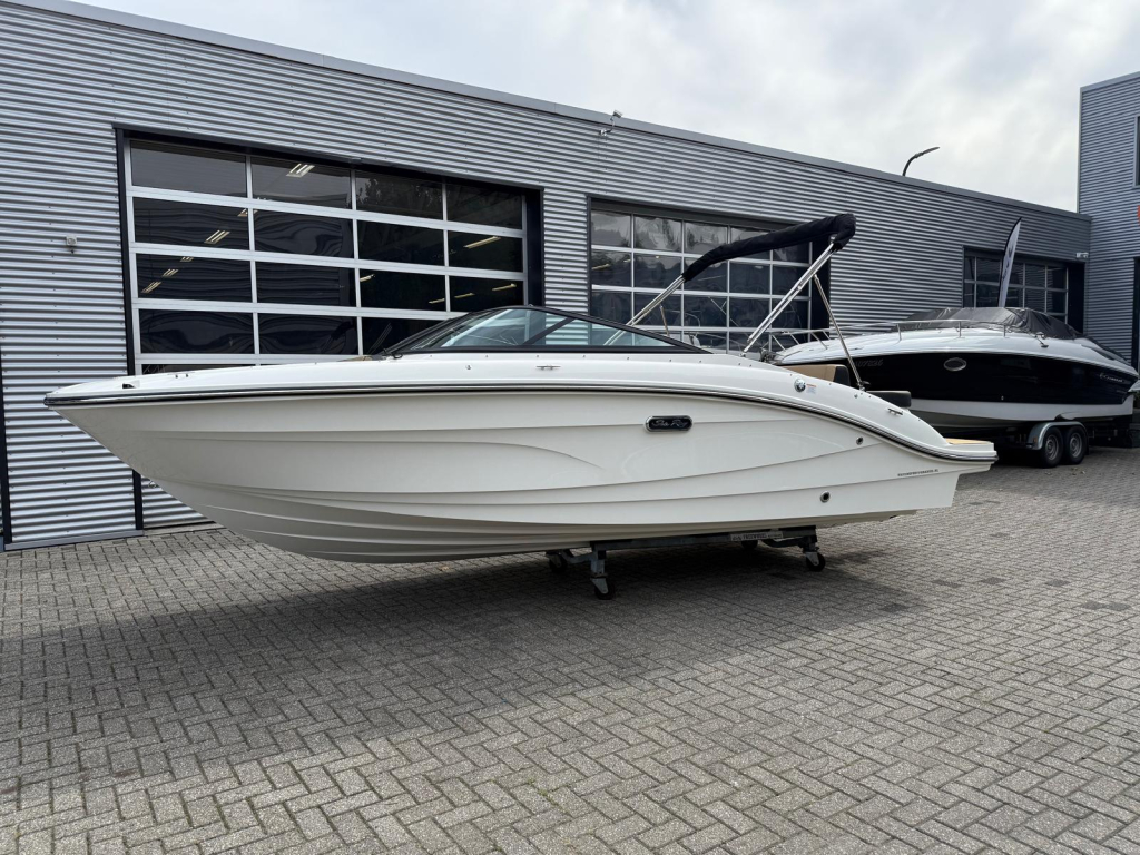 Sea Ray SPX 210 — foto 4 van 11