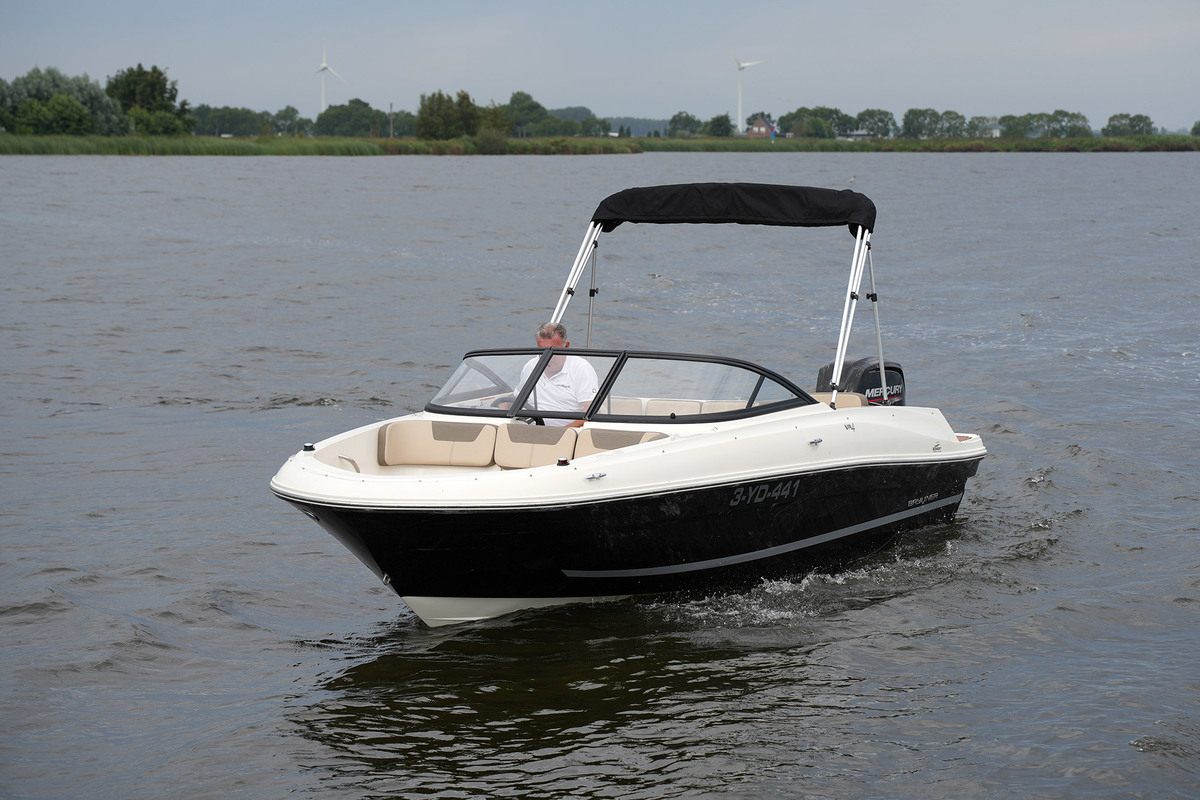 Bayliner VR4 — foto 8 van 36