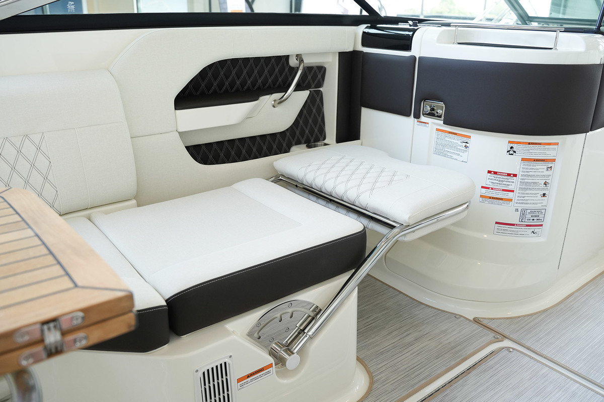 Sea Ray SLX 250 — foto 25 van 57