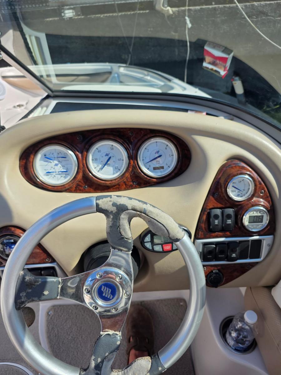 Four Winns 240 Horizon Bowrider — foto 16 van 22