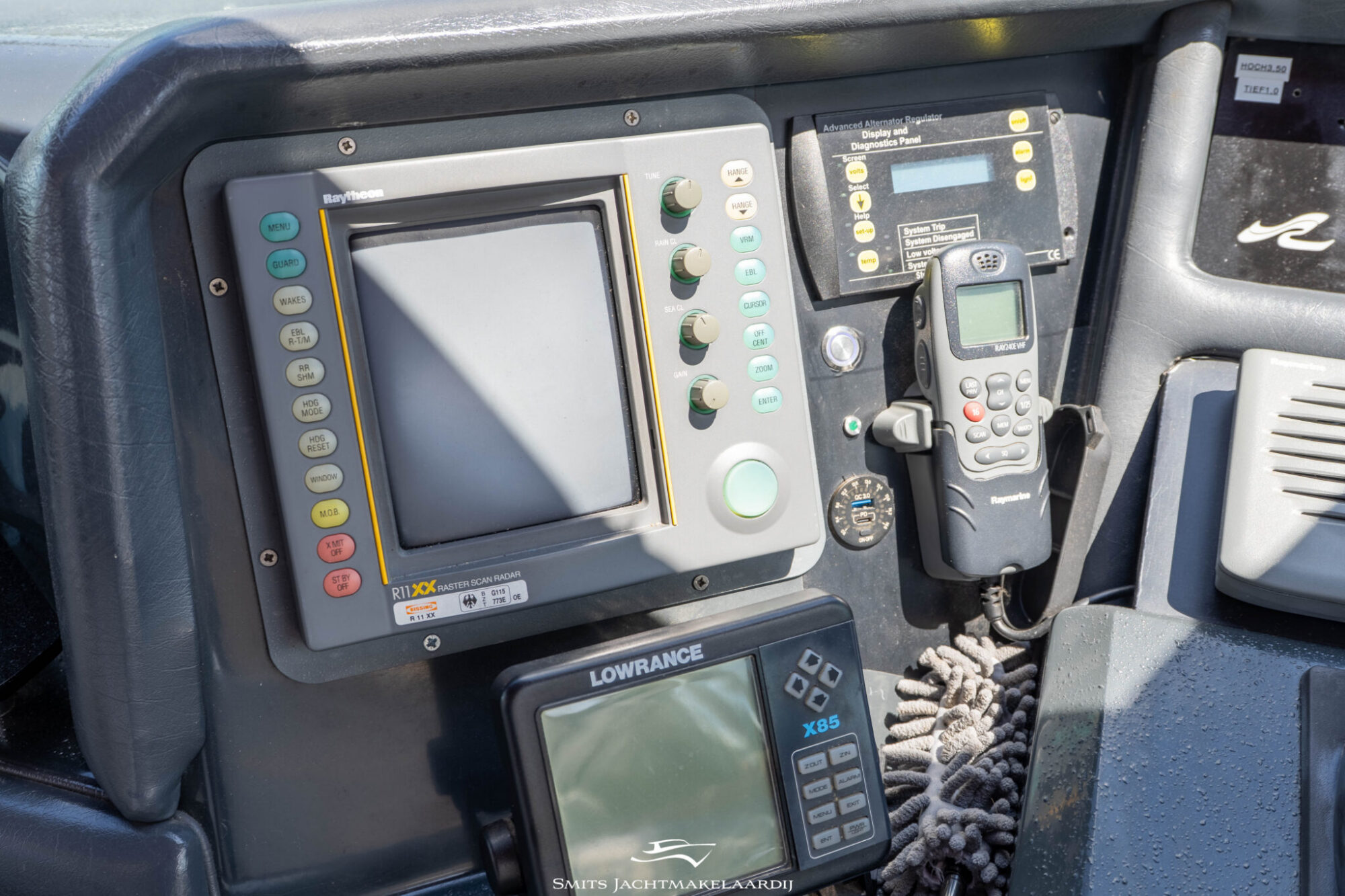 Sea Ray 370 Express Cruiser — foto 45 van 59