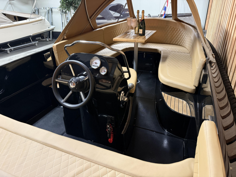 Oud Huijzer 600 Deluxe 60pk Suzuki — foto 12 van 12