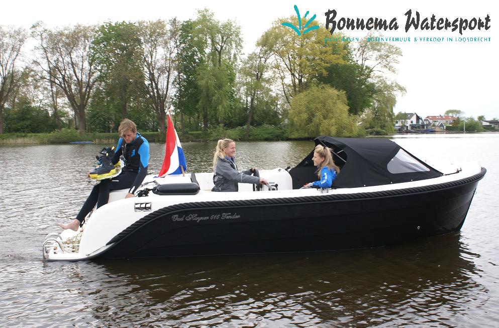 Oud Huijzer 616 Tender Suzuki 60pk Zwart wit — foto 2 van 3
