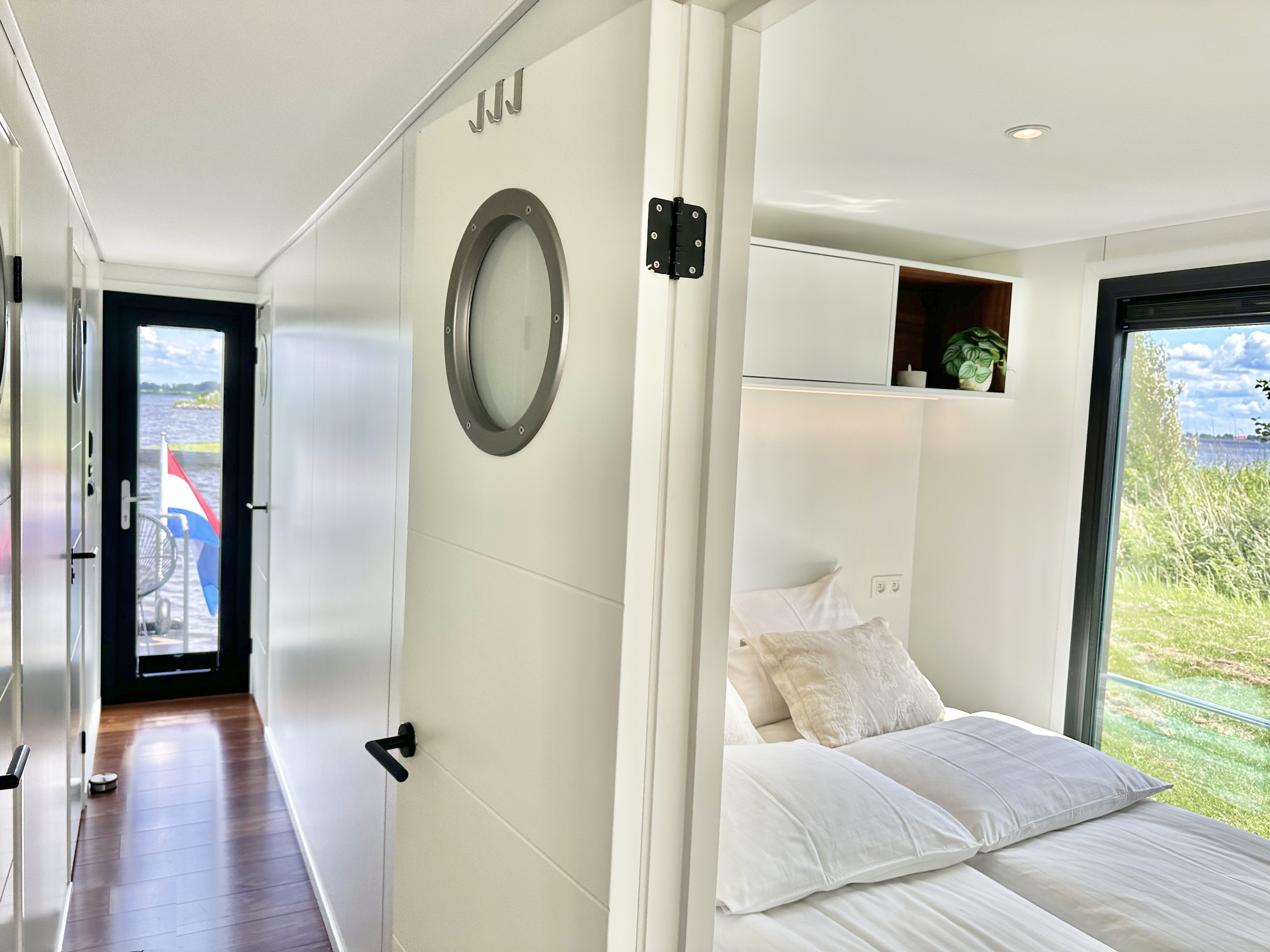 HOMESHIP Lotus Navigator 14 Houseboat — foto 22 van 38