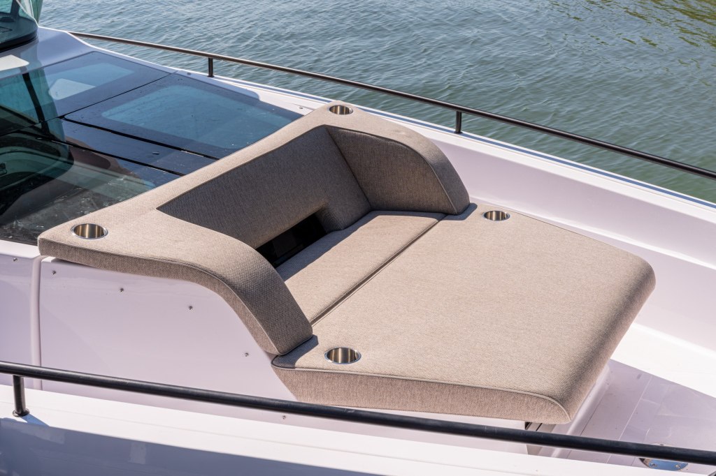 Axopar 45 Cross Cabin BRABUS — foto 22 van 23