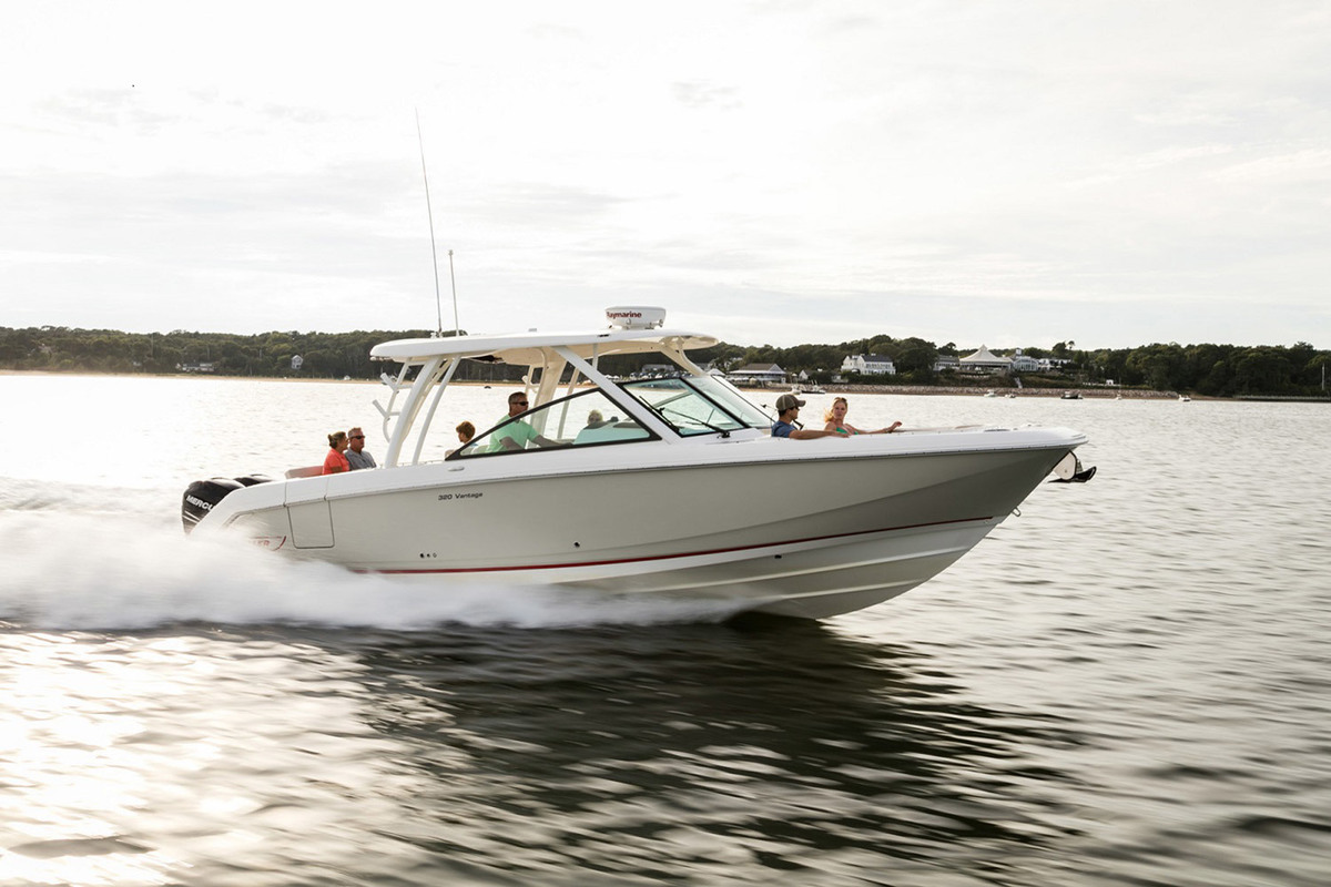Boston Whaler 320 Vantage — foto 2 van 20