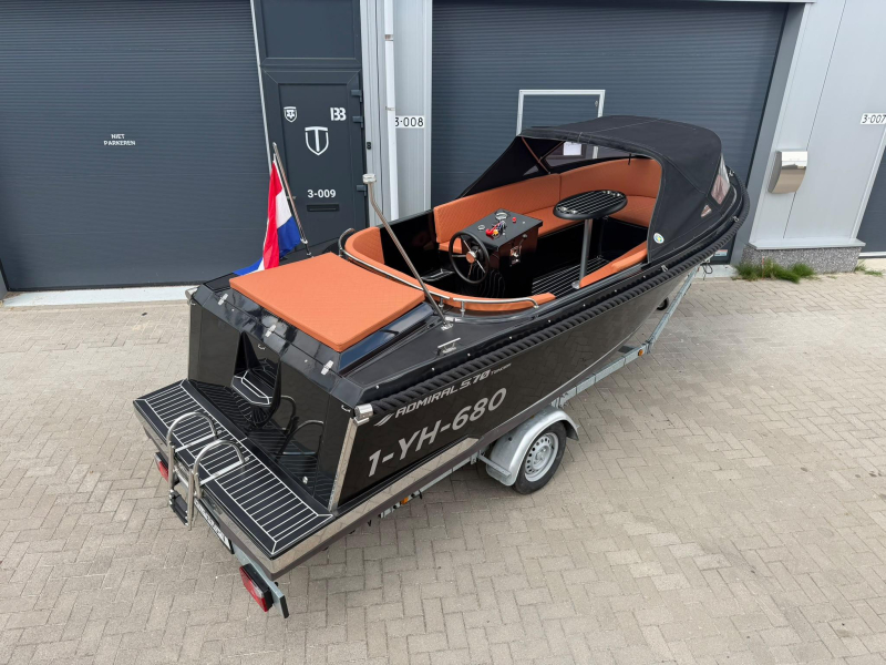 Admiral 570 Tender
