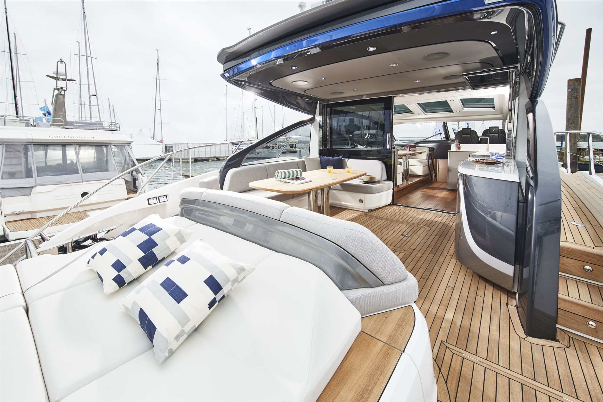 Princess V55 — foto 5 van 11