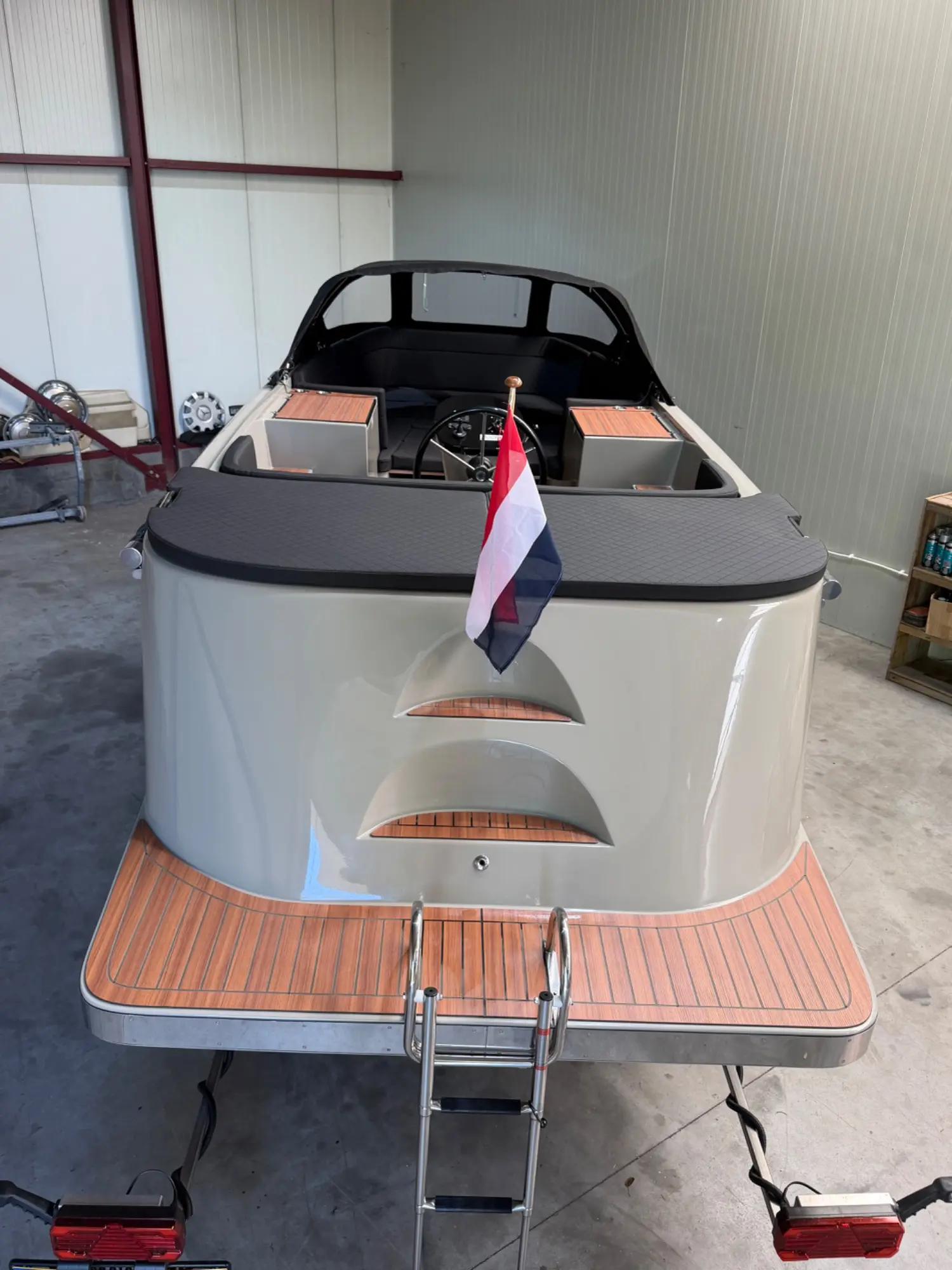 Maassloep 680 Honda 20pk nieuw vaarklaar € 32.950,- — foto 10 van 12