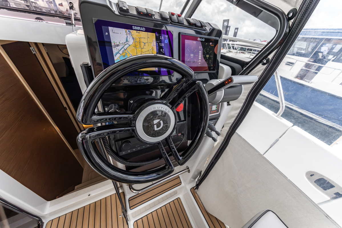 Delphia Yachts 10 Lounge Electric DEMO, direct verkrijgbaar en vaarklaar. (PRIJSVERLAGING!!) — foto 12 van 12