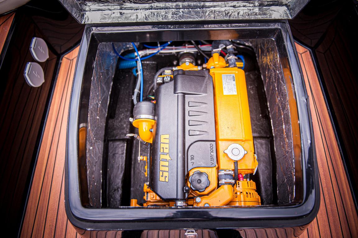 Maxima 730I Tender Sloep — foto 6 van 12
