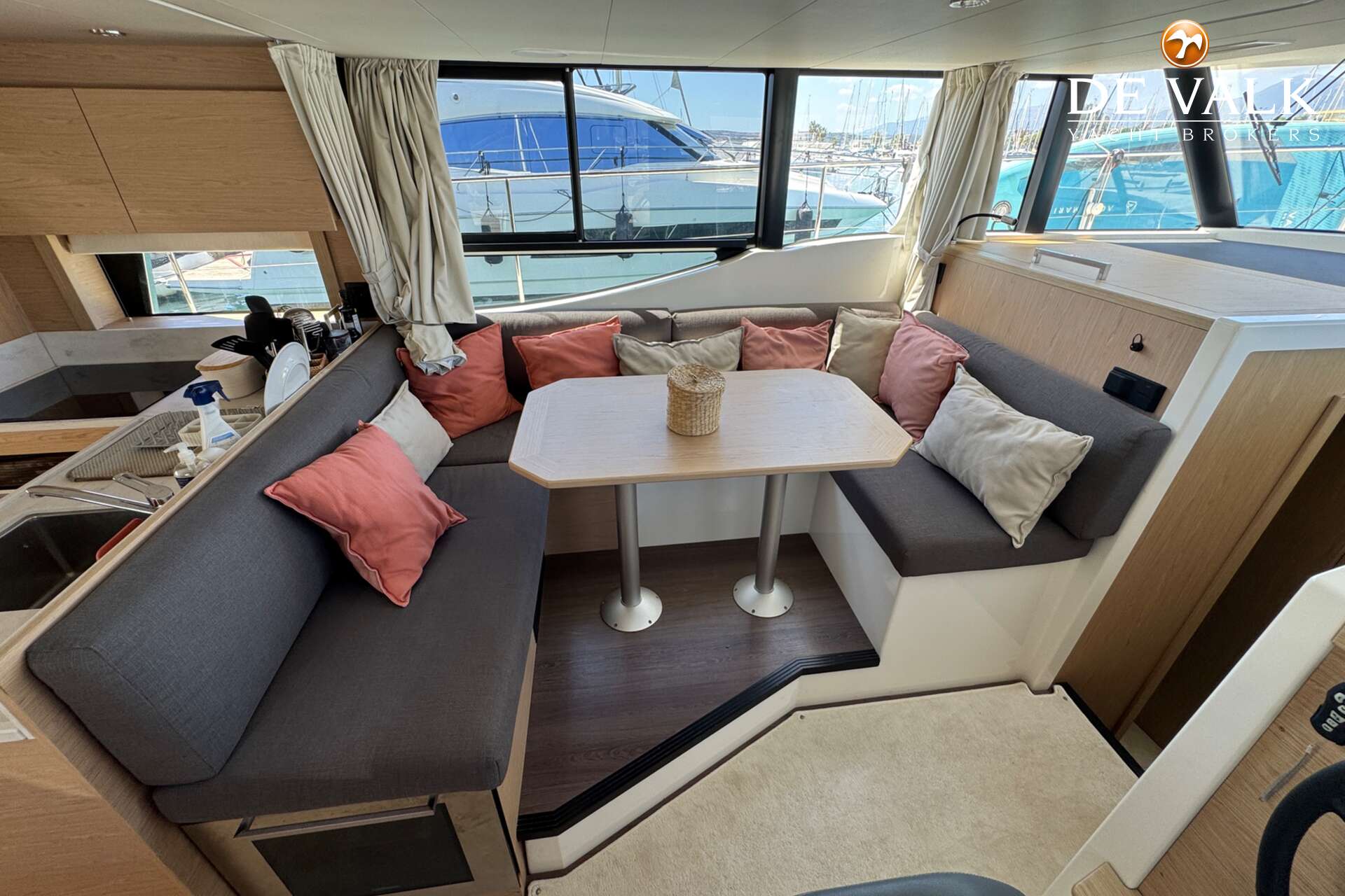 Beneteau Swift Trawler 48 — foto 23 van 35
